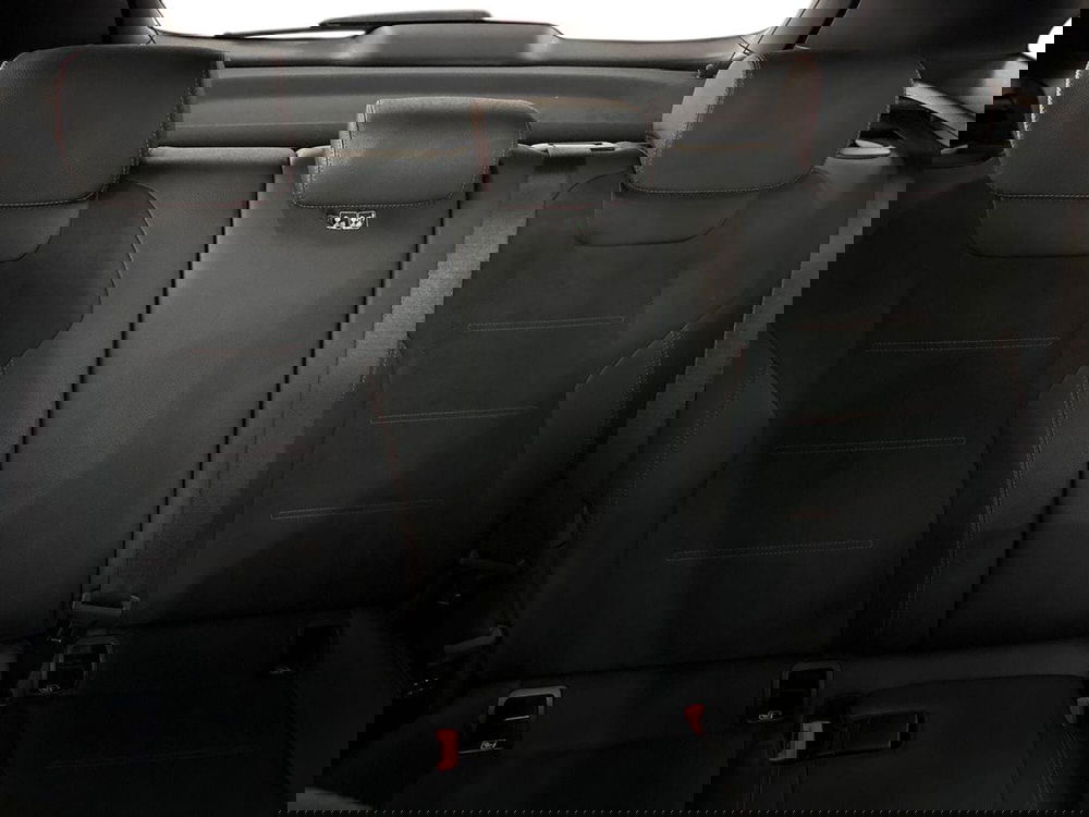 Mercedes-Benz GLA SUV usata a Bari (16)