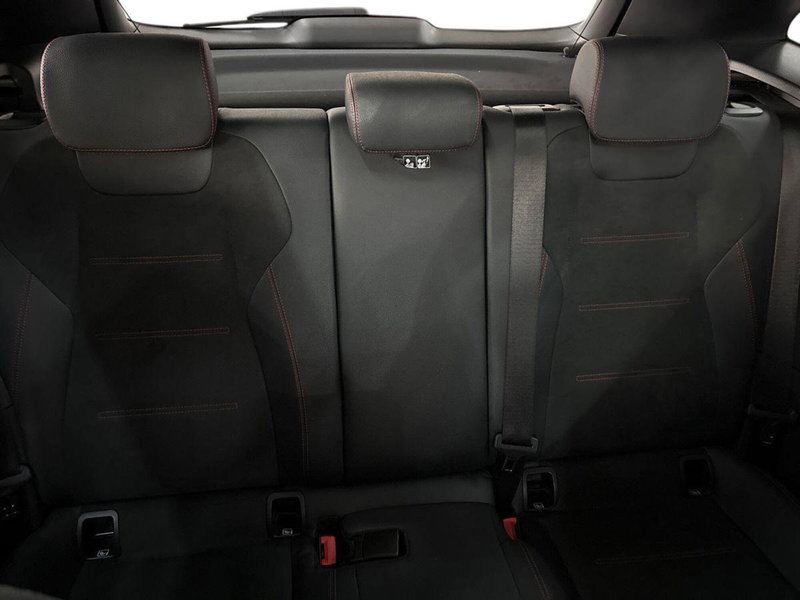 Mercedes-Benz GLA SUV usata a Bari (16)