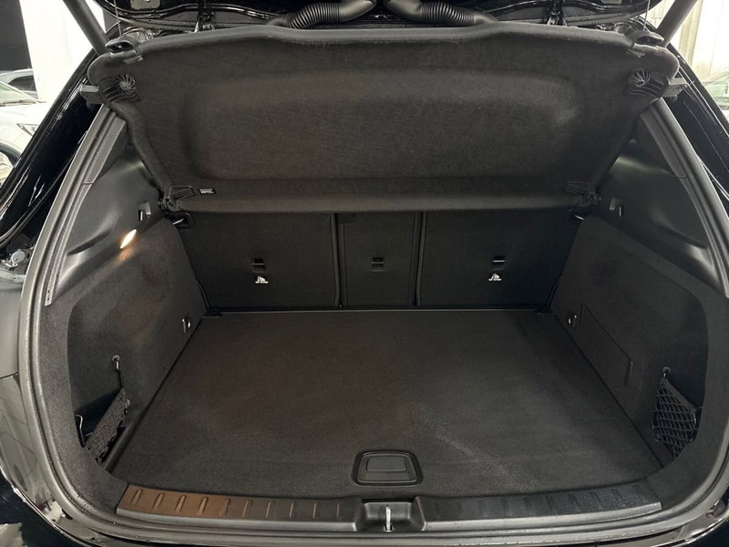 Mercedes-Benz GLA SUV usata a Bari (8)
