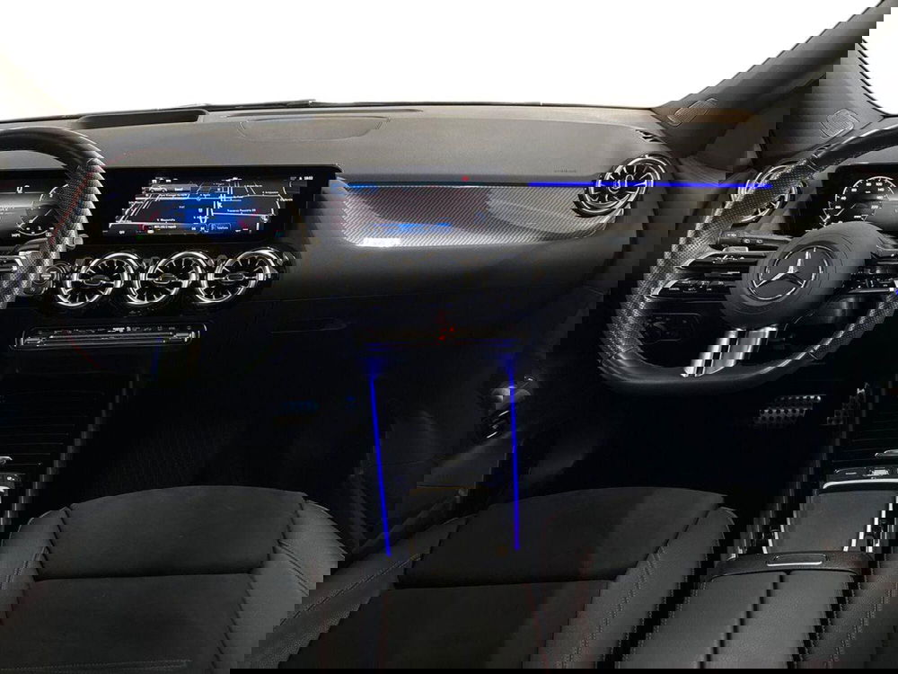 Mercedes-Benz GLA SUV usata a Bari (9)