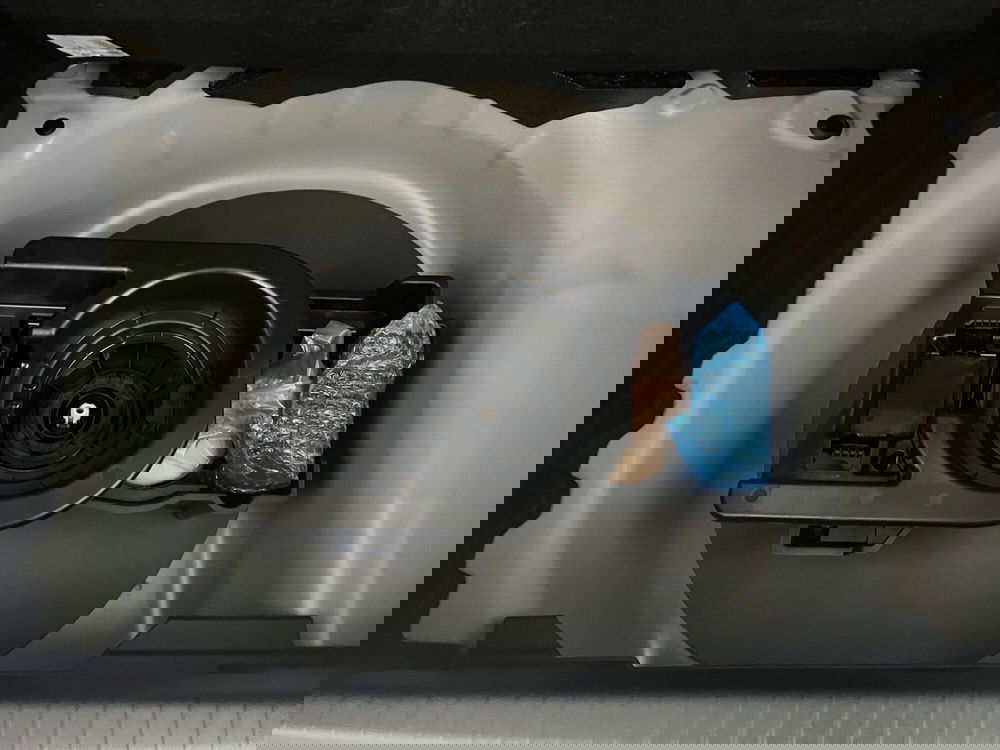 Opel Corsa nuova a Bari (10)