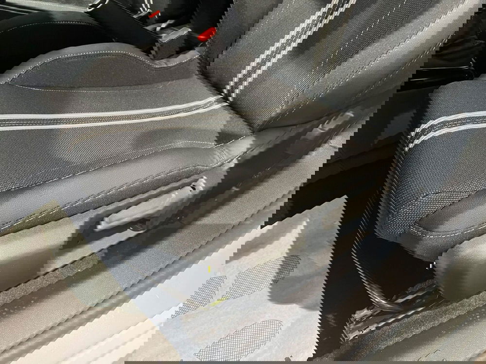 Opel Corsa nuova a Bari (15)