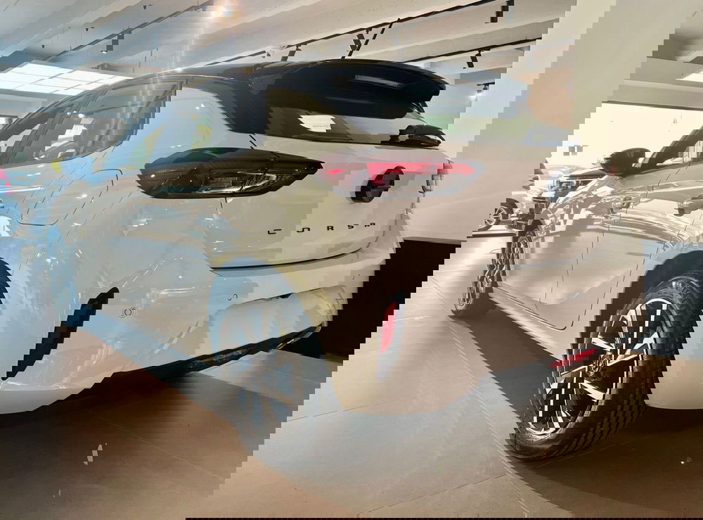 Opel Corsa nuova a Bari (7)