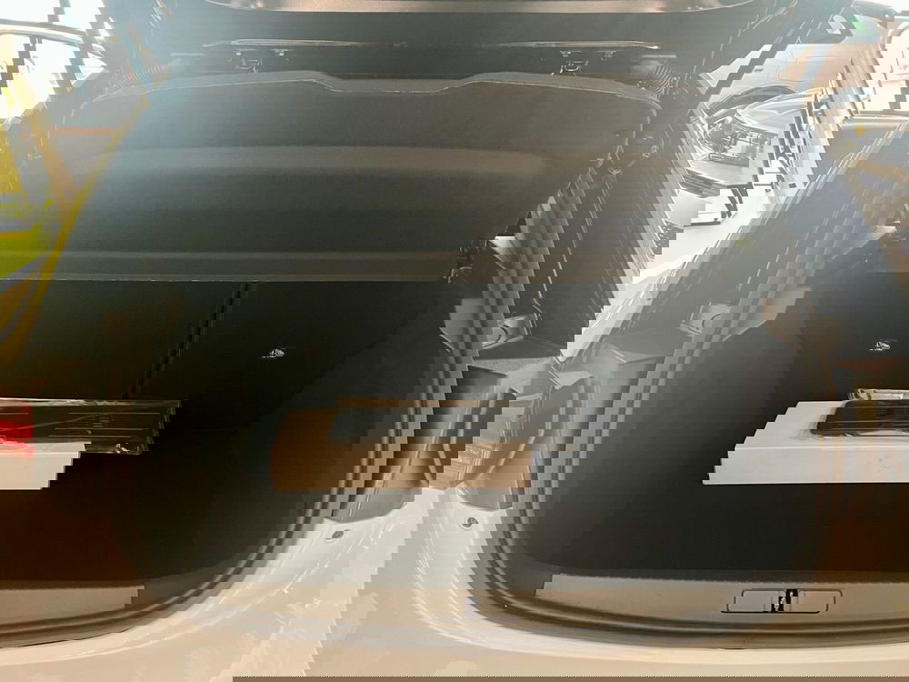 Opel Corsa nuova a Bari (9)