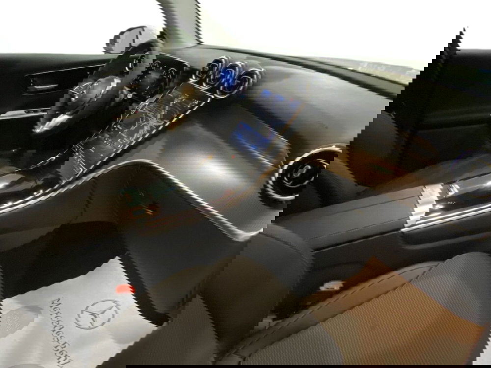 Mercedes-Benz GLC nuova a Napoli (14)