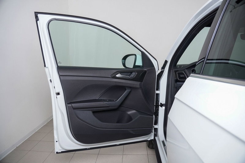 Volkswagen T-Cross nuova a Perugia (14)