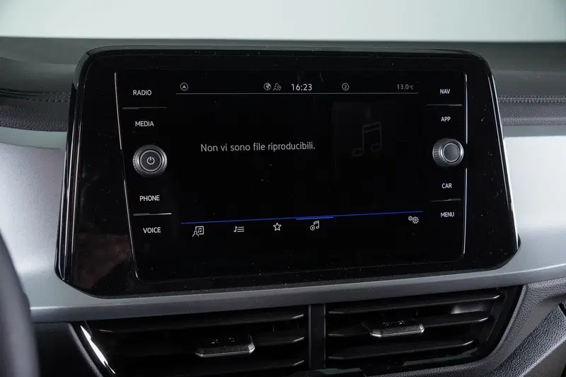 Volkswagen T-Roc nuova a Perugia (18)