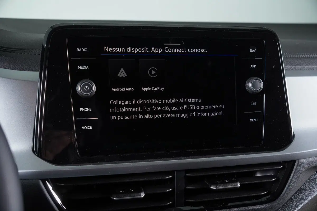 Volkswagen T-Roc nuova a Perugia (19)