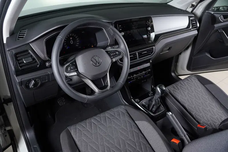 Volkswagen T-Cross nuova a Perugia (15)