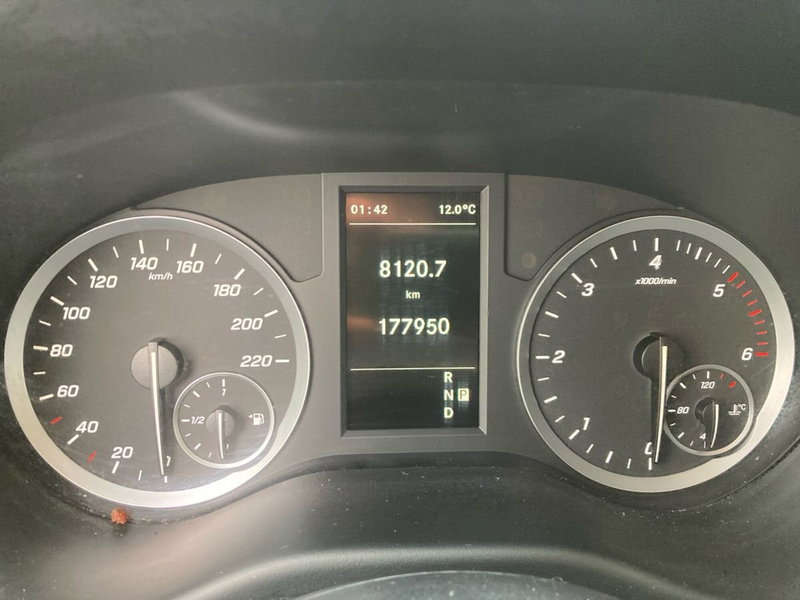 Mercedes-Benz Vito usata a Milano (13)