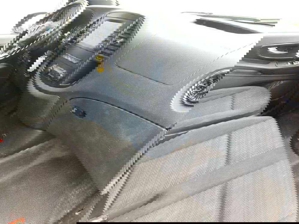 Mercedes-Benz Vito usata a Milano (15)