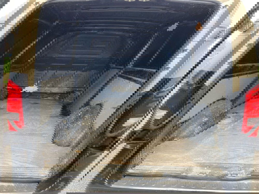 Mercedes-Benz Vito usata a Milano (8)