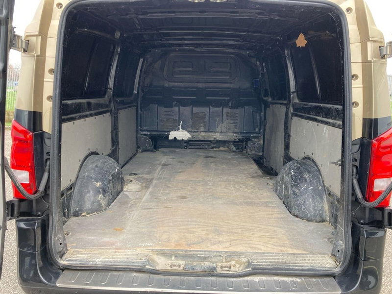Mercedes-Benz Vito usata a Milano (8)