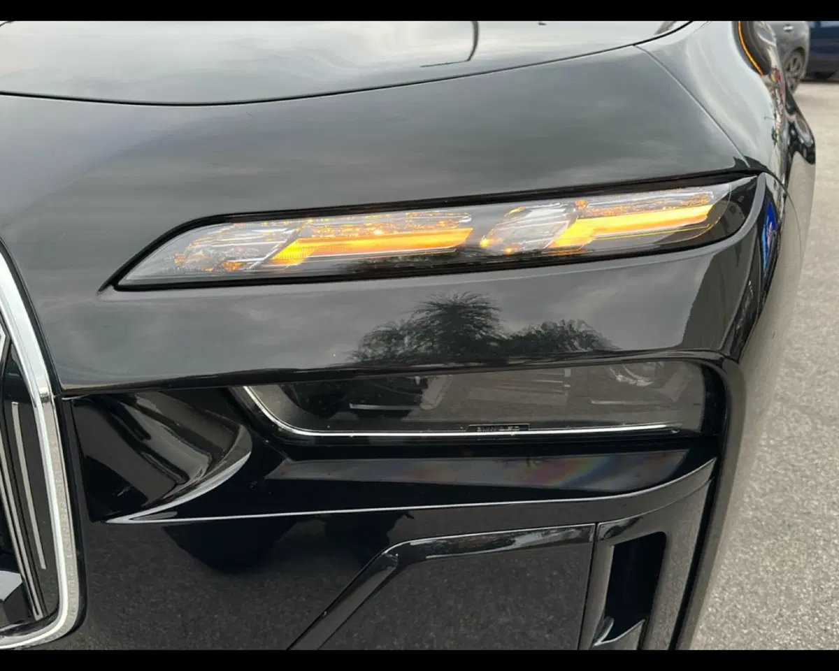BMW Serie 7 usata a Caserta (12)