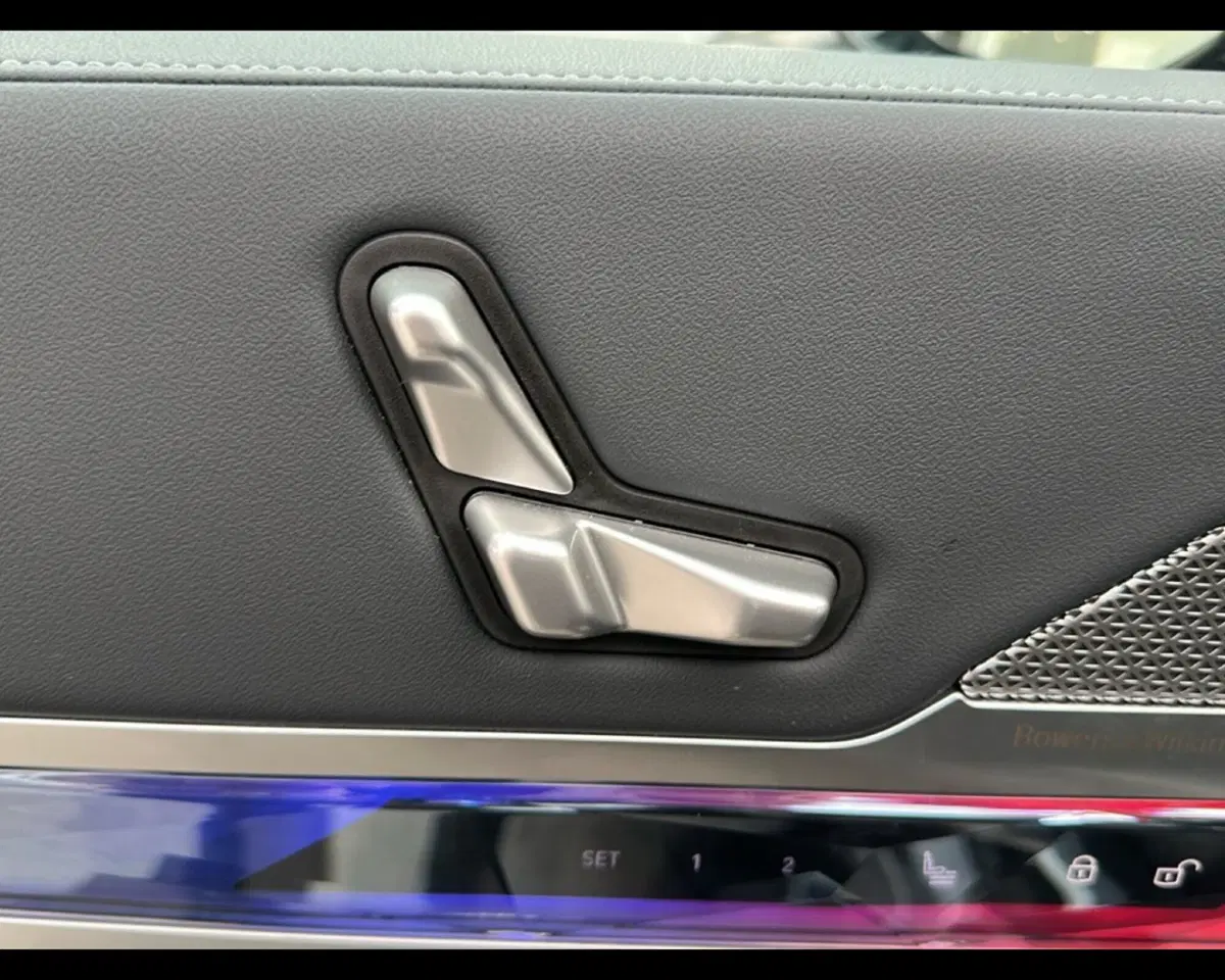BMW Serie 7 usata a Caserta (17)
