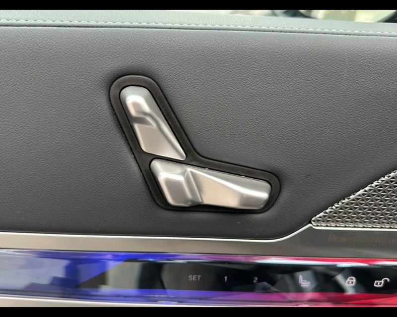 BMW Serie 7 usata a Caserta (17)