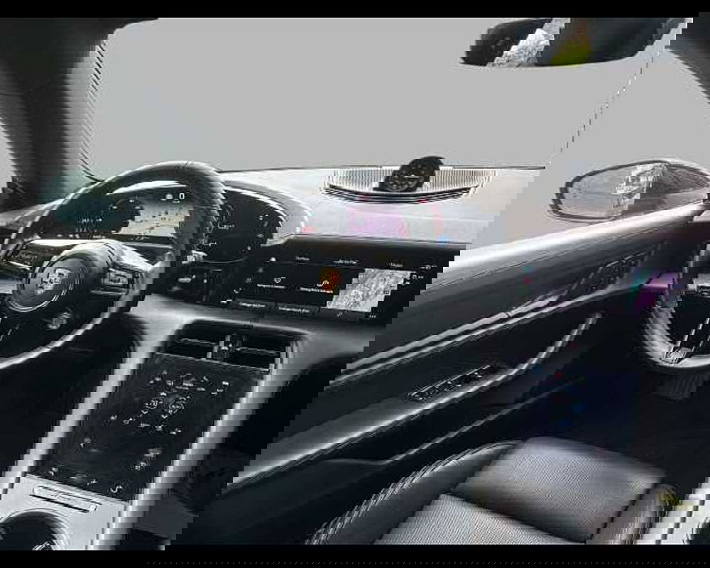 Porsche Taycan Sport Turismo usata a Roma (10)