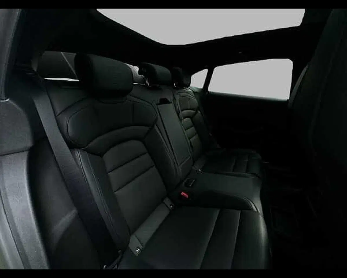 Porsche Taycan Sport Turismo usata a Roma (13)