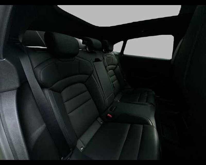 Porsche Taycan Sport Turismo usata a Roma (13)