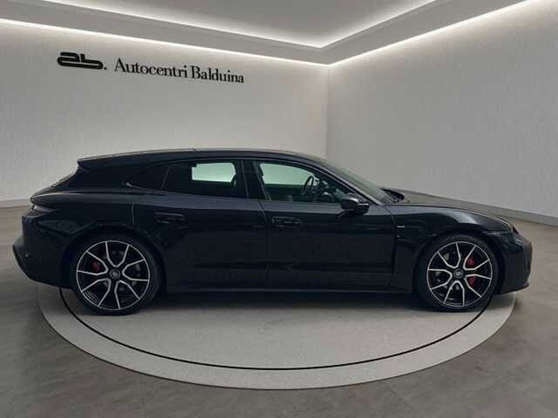 Porsche Taycan Sport Turismo usata a Roma (3)