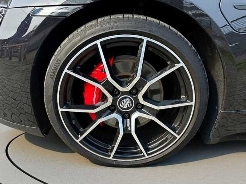 Porsche Taycan Sport Turismo usata a Roma (7)