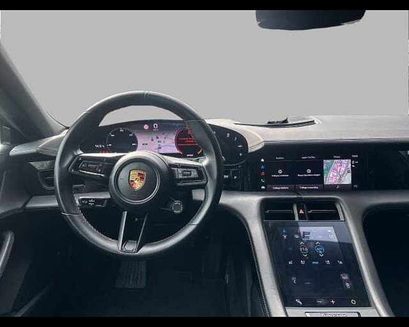 Porsche Taycan Sport Turismo usata a Roma (8)