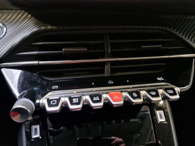 Peugeot 208 usata a Varese (15)