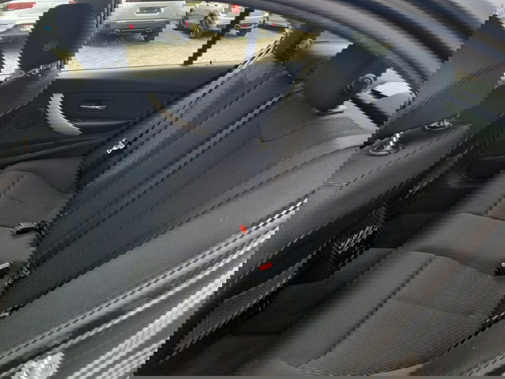 BMW Serie 3 usata a Lucca (12)