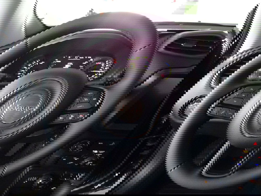 Jeep Renegade nuova a Lucca (11)