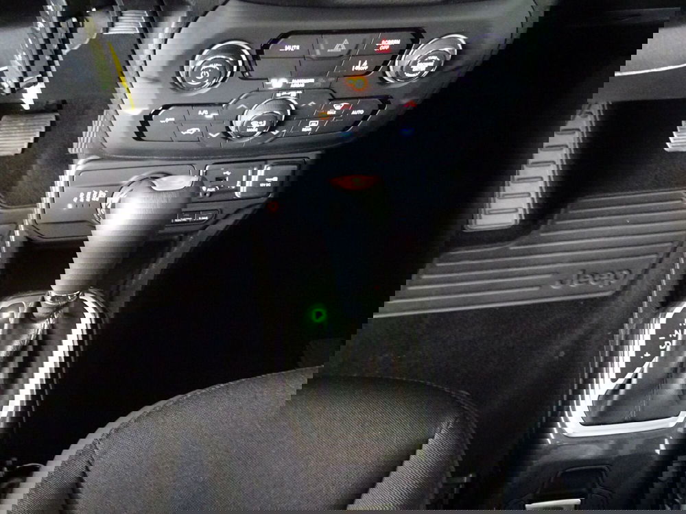 Jeep Renegade nuova a Lucca (13)