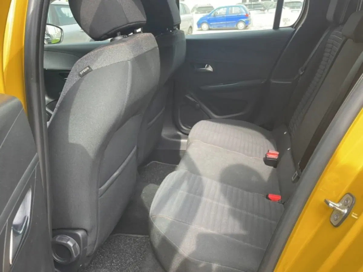 Peugeot 208 usata a Foggia (13)