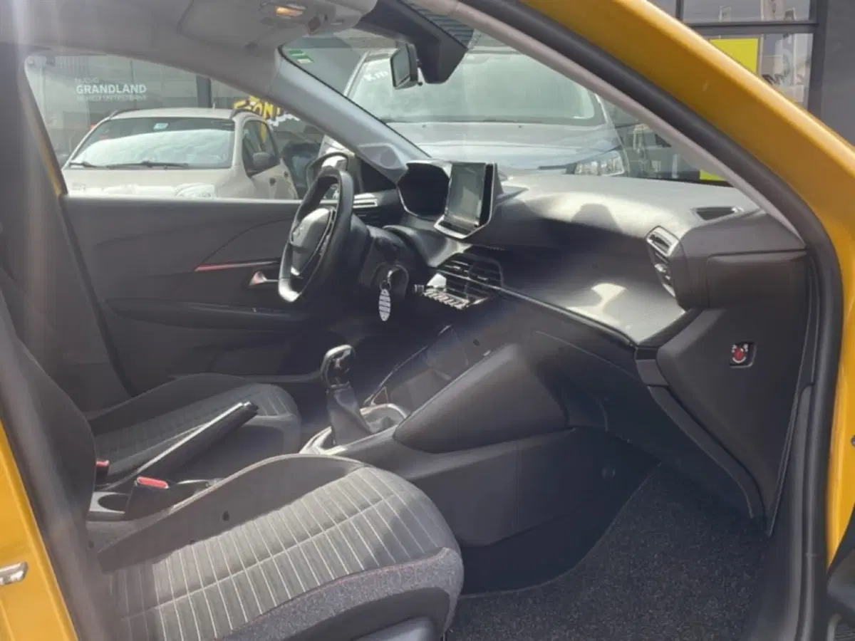 Peugeot 208 usata a Foggia (14)