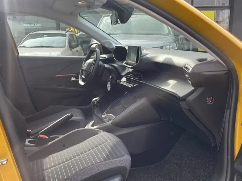 Peugeot 208 usata a Foggia (14)