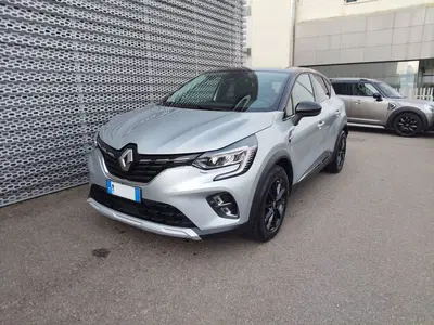 Renault Captur Full Hybrid E-Tech 145 CV Techno Fast Track del 2023 usata a Modena
