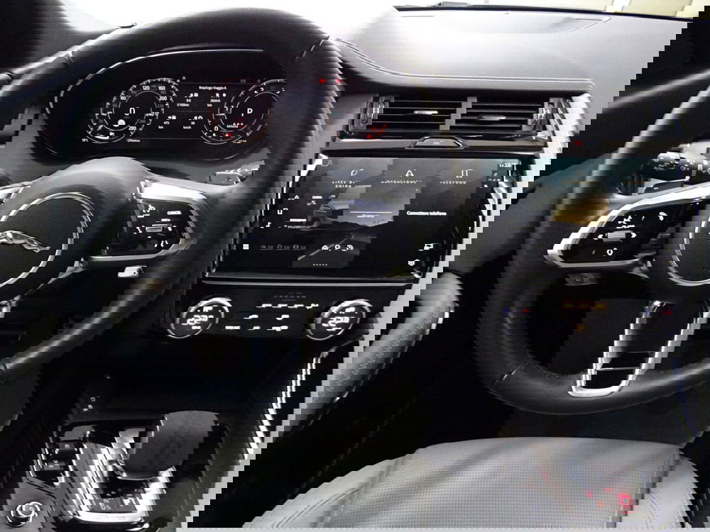 Jaguar E-Pace usata a Como (10)