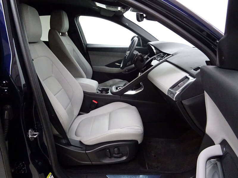 Jaguar E-Pace usata a Como (3)