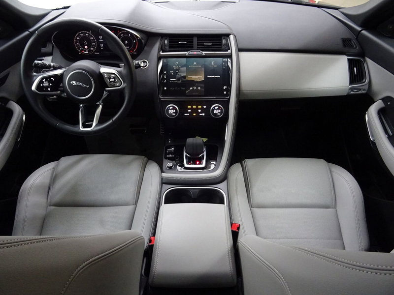 Jaguar E-Pace usata a Como (4)