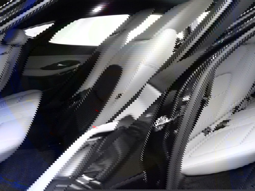 Jaguar E-Pace usata a Como (5)