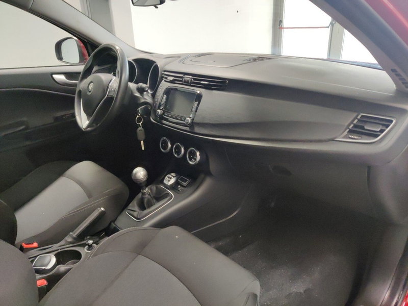Alfa Romeo Giulietta usata a Arezzo (10)