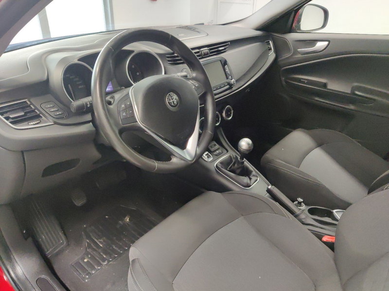 Alfa Romeo Giulietta usata a Arezzo (12)