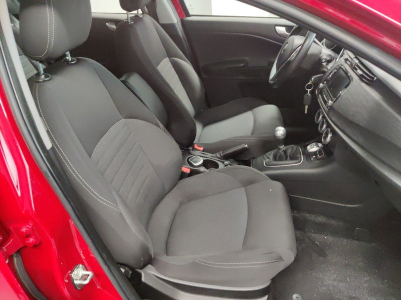 Alfa Romeo Giulietta usata a Arezzo (14)