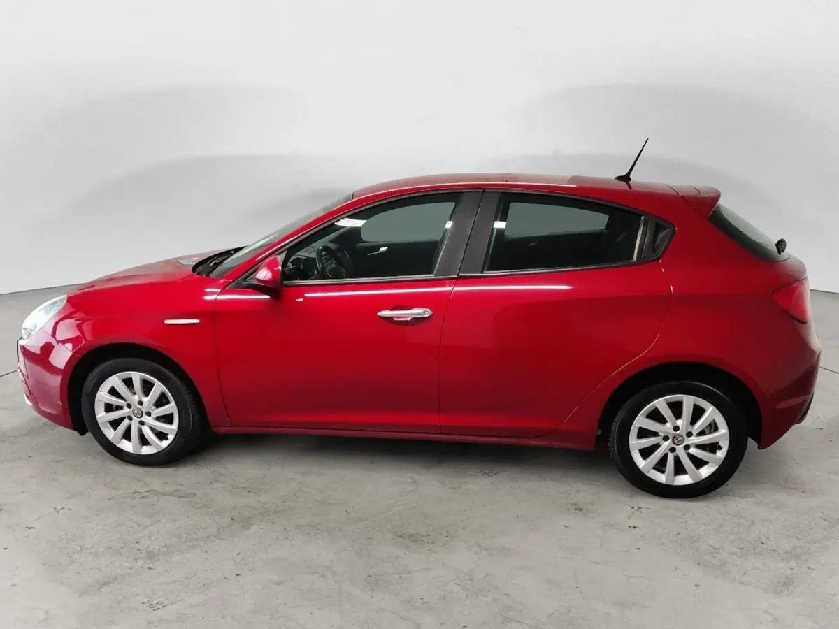 Alfa Romeo Giulietta usata a Arezzo (8)
