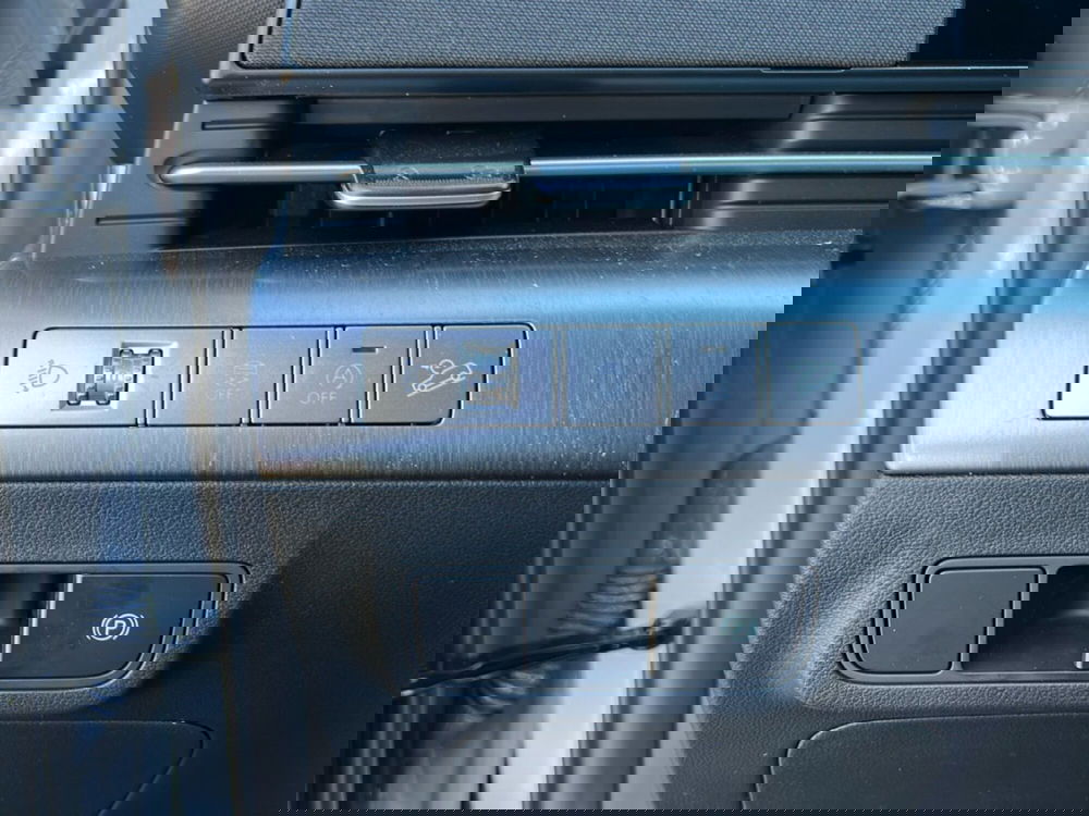 Hyundai Kona nuova a Roma (14)