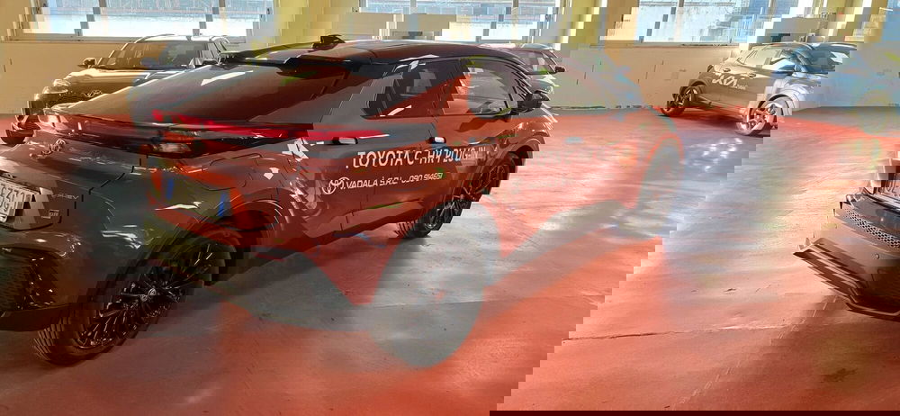 Toyota Toyota C-HR nuova a Messina (4)
