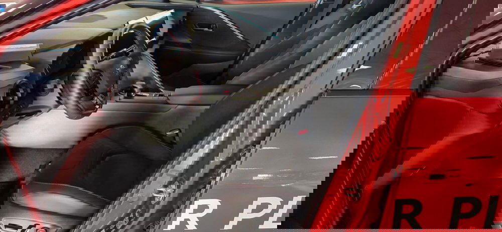 Toyota Toyota C-HR nuova a Messina (6)