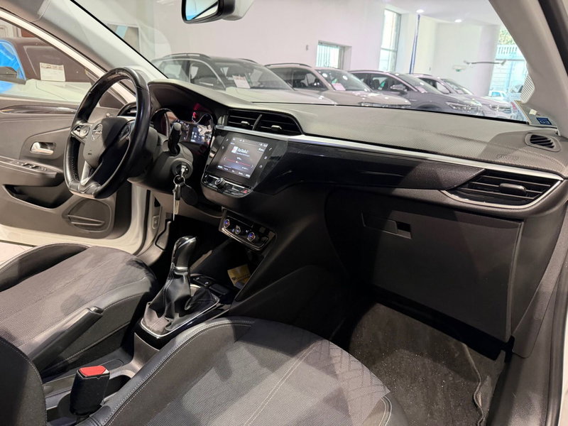 Opel Corsa usata a Genova (10)