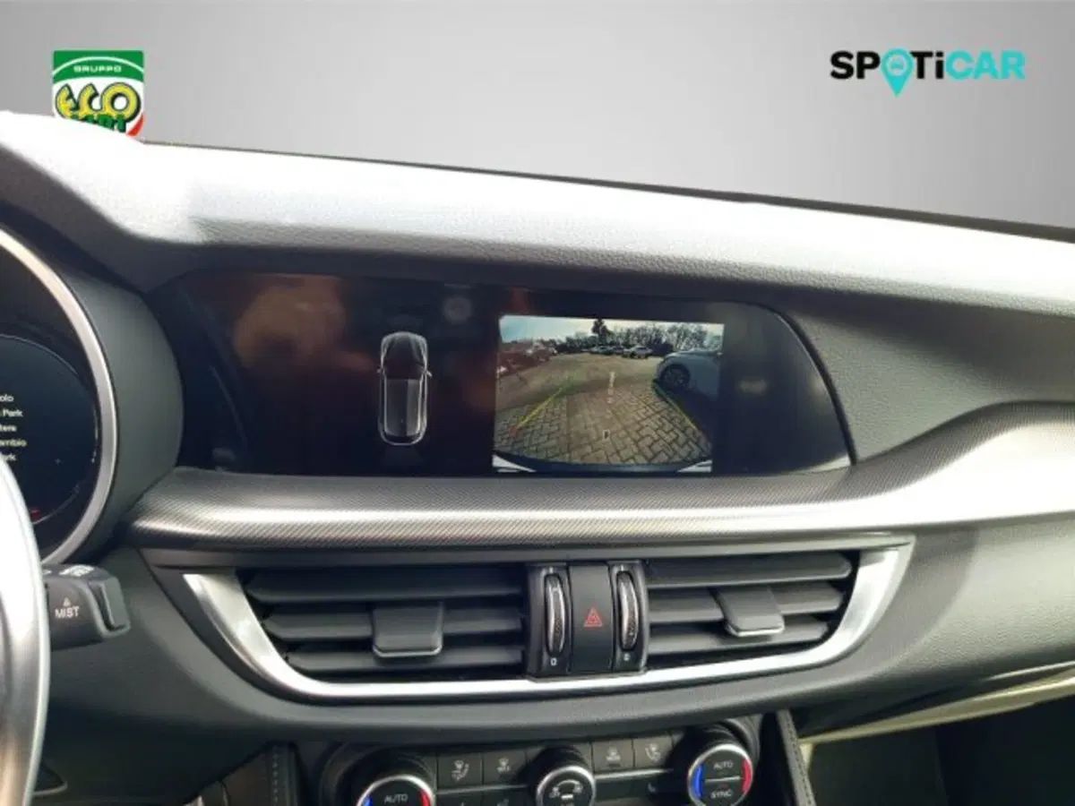 Alfa Romeo Stelvio usata a Frosinone (9)