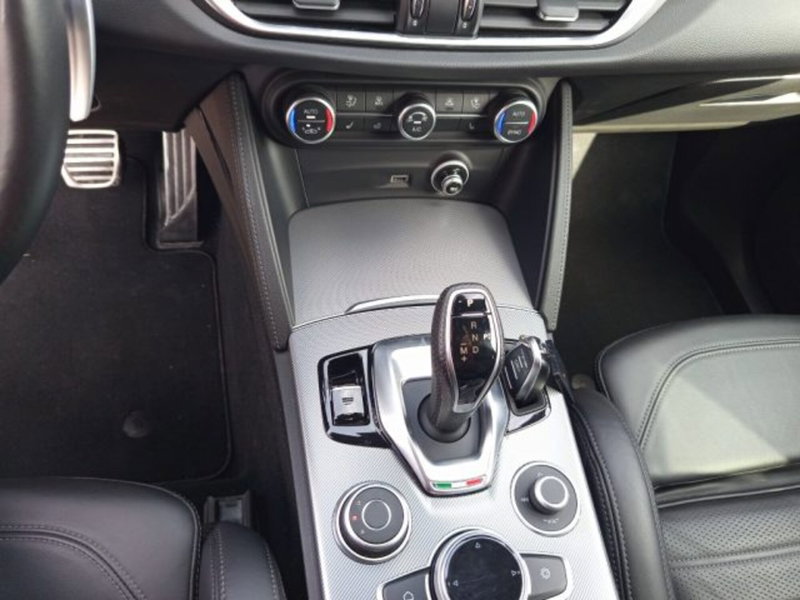 Alfa Romeo Stelvio usata a Frosinone (13)