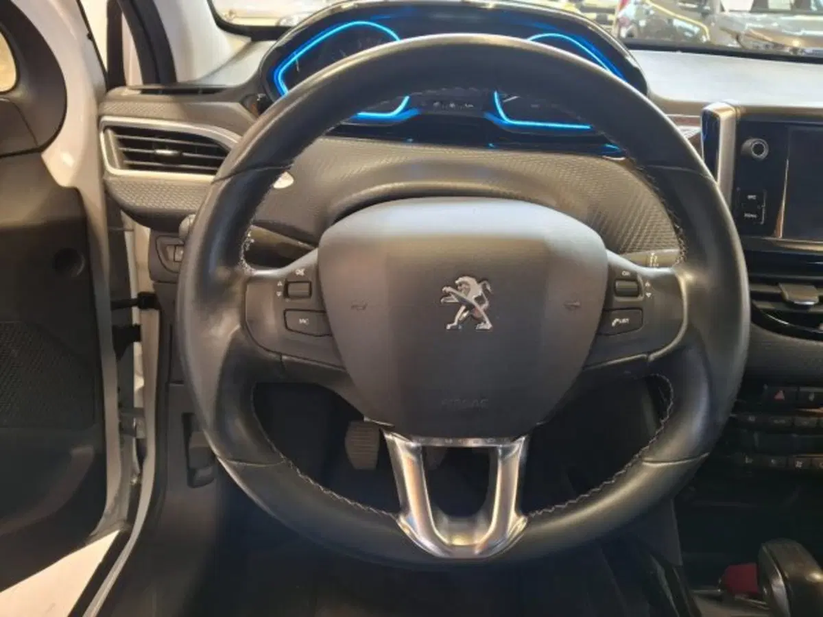 Peugeot 2008 usata a Vicenza (16)