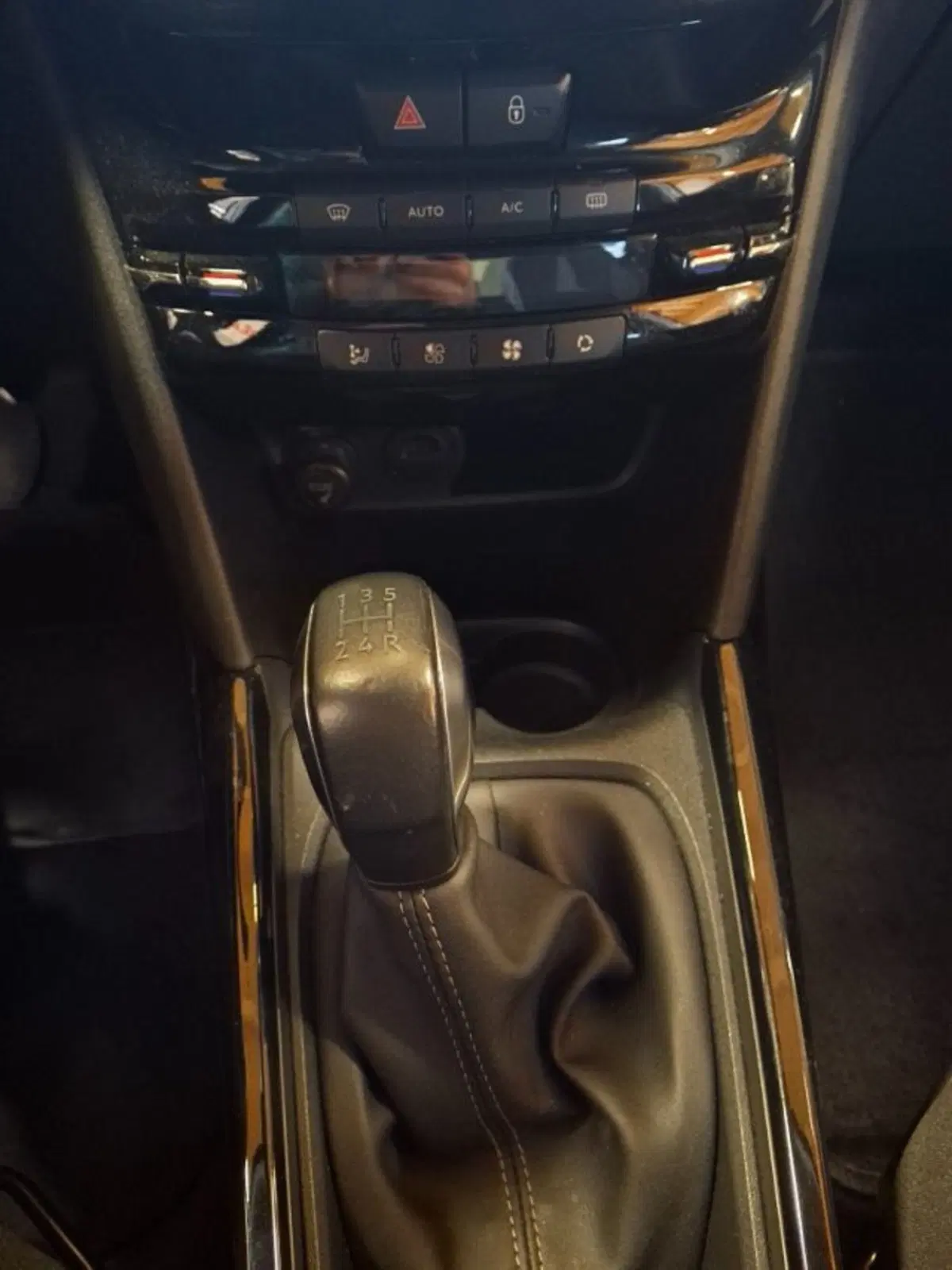 Peugeot 2008 usata a Vicenza (17)